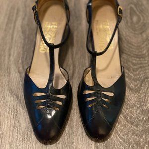 Salvatore Ferragamo T-Strap Leather Black